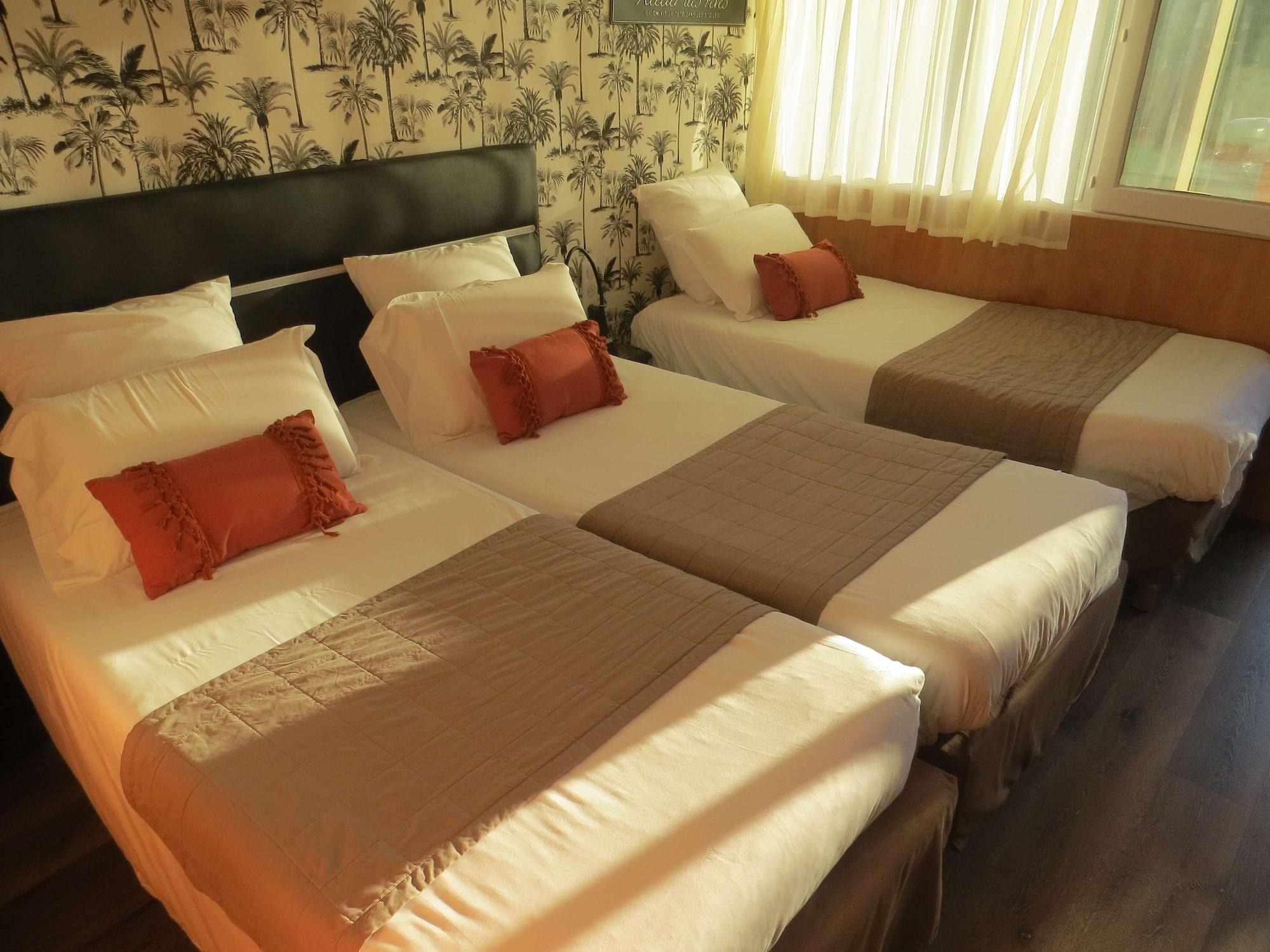 คีเรียด์อวิกนอน-แค็บซูด Hotel อาวีญง ภายนอก รูปภาพ