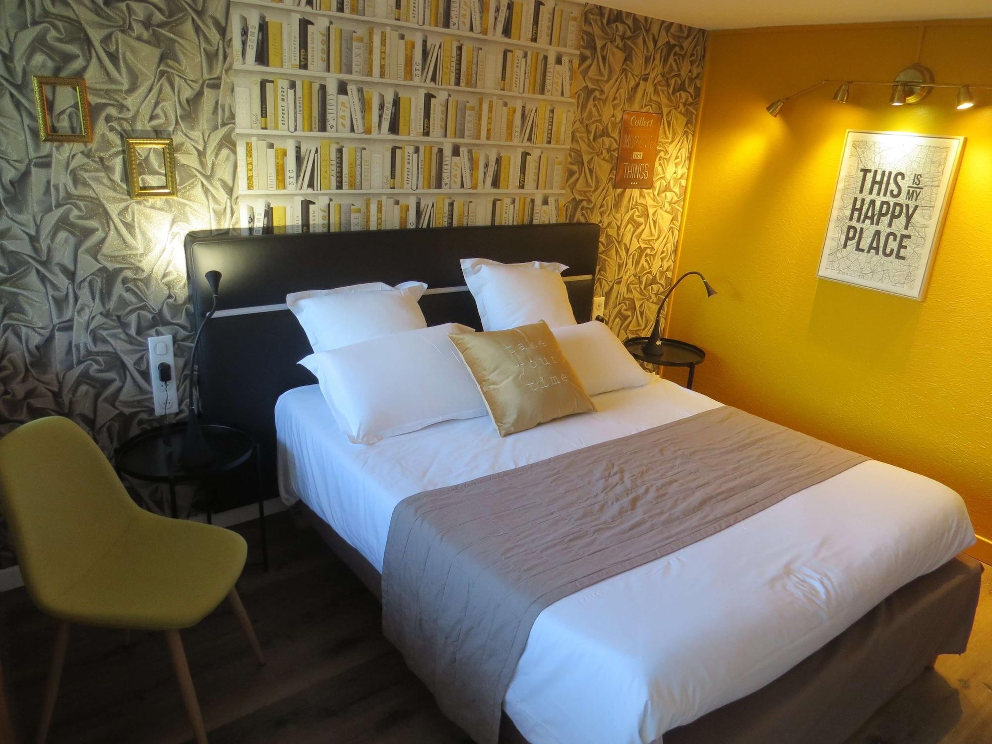คีเรียด์อวิกนอน-แค็บซูด Hotel อาวีญง ภายนอก รูปภาพ