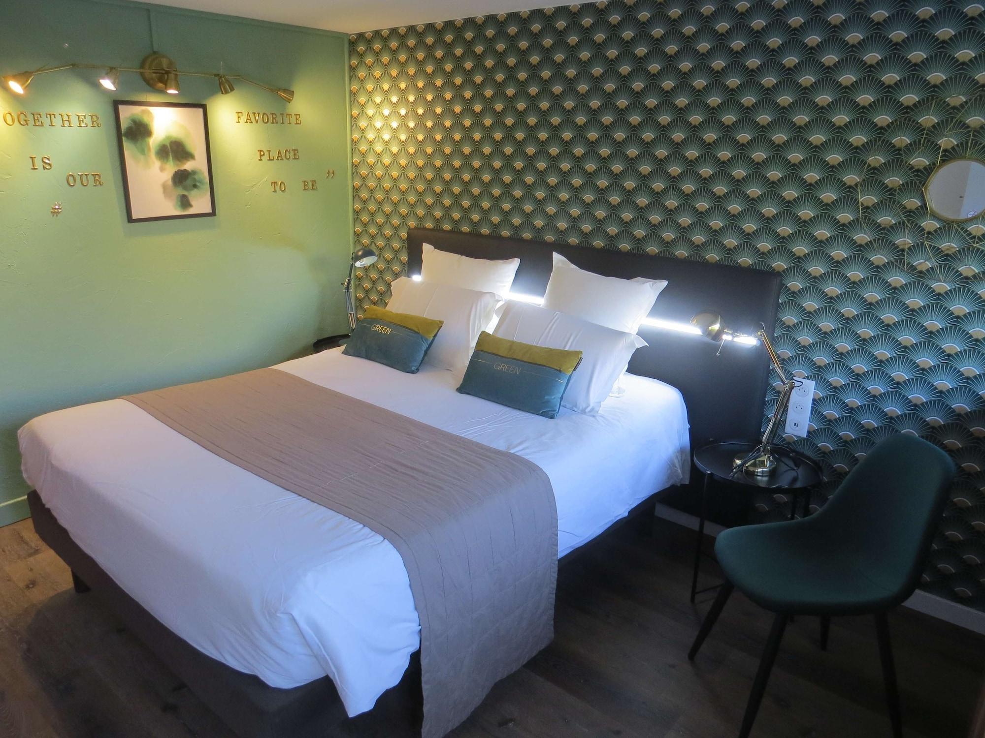 คีเรียด์อวิกนอน-แค็บซูด Hotel อาวีญง ภายนอก รูปภาพ